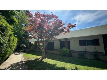 VENDE CASA EN CHACRAS DE CORIA