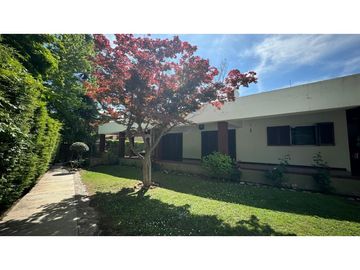 VENDE CASA EN CHACRAS DE CORIA