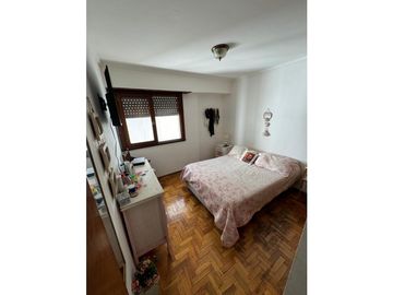 PLAZA MITRE - DEPARTAMENTO DE 3 AMBIENTES A LA CALLE