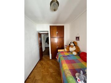 PLAZA MITRE - DEPARTAMENTO DE 3 AMBIENTES A LA CALLE