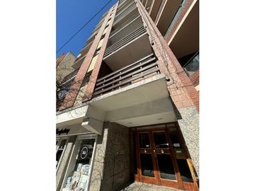 PLAZA MITRE - DEPARTAMENTO DE 3 AMBIENTES A LA CALLE