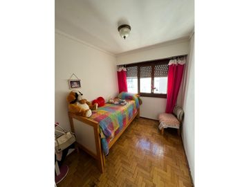 PLAZA MITRE - DEPARTAMENTO DE 3 AMBIENTES A LA CALLE