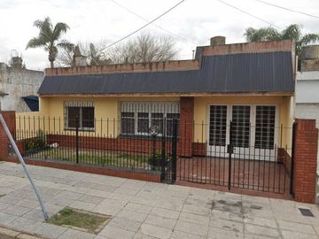 Casa en venta en Moron Sur