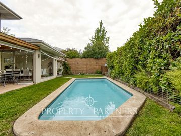 Venta de preciosa casa en condominio, Peñalolen