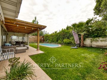 Venta de preciosa casa en condominio, Peñalolen