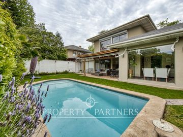 Venta de preciosa casa en condominio, Peñalolen