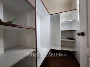 Oportunidad Casa con local comercial en Oficina Ausonia