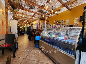 Oportunidad Casa con local comercial en Oficina Ausonia