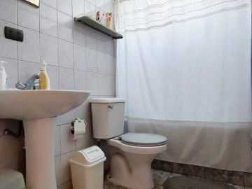 Amplia Casa Dos Niveles, Villa Santa Lucia, Gómez Carreño