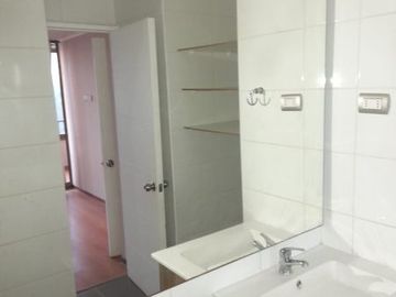 Se vende departamento en Los Pinos Condominio Alto Manquehue, Quilpue Ves.-