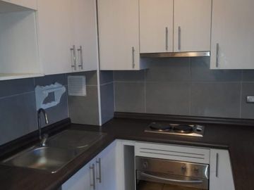 Se vende departamento en Los Pinos Condominio Alto Manquehue, Quilpue Ves.-