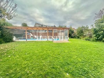 Bosques de Montemar. Casa de cómodos espacios.