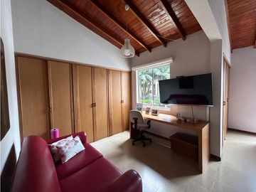 CASA EN ENVIGADO SECTOR ALCAL MILN