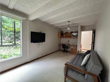 CASA EN ENVIGADO SECTOR ALCAL MILN