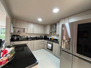 CASA EN ENVIGADO SECTOR ALCAL MILN