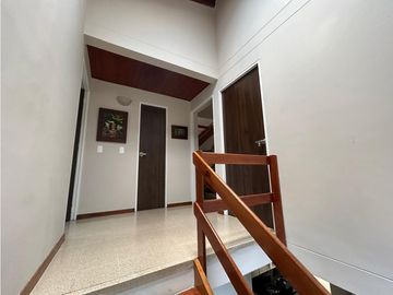 CASA EN ENVIGADO SECTOR ALCAL MILN