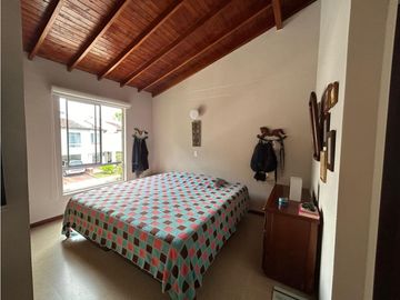 CASA EN ENVIGADO SECTOR ALCAL MILN