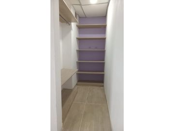 SE VENDE ESPECTACULAR APARTAMENTO EN LOS CMBULOS