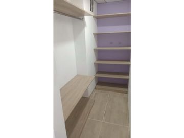 SE VENDE ESPECTACULAR APARTAMENTO EN LOS CMBULOS