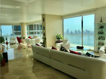 A LA VENTA EN CARTAGENA LUJOSO APARTAMENTO FRENTE AL MAR