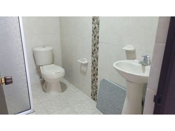 SE VENDE CASA VIA AL CLUB CAMPESTRE
