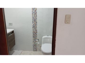 SE VENDE CASA VIA AL CLUB CAMPESTRE