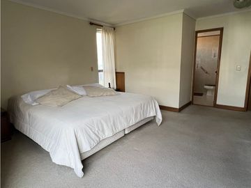 AMPLIO APARTAMENTO POBLADO AGUACATALA