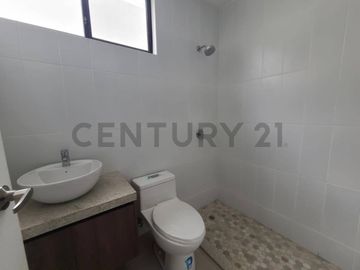 Venta Casa Moderna de Estreno en Urb. La Costa Samborondón