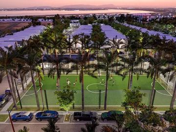 Venta Casa Moderna de Estreno en Urb. La Costa Samborondón