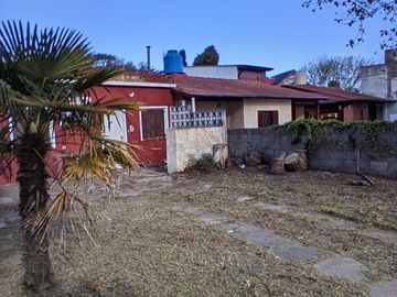 Venta Terreno y 2 departamentos, Mar de Ajo.