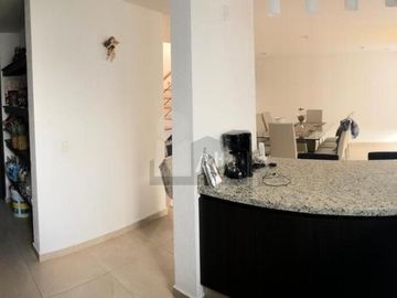 Casa en venta en Gran Capricho Cumbres del Lago Juriquilla, 4 recámaras, roof, alberca