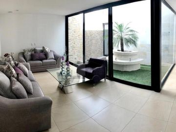 Casa en venta en Gran Capricho Cumbres del Lago Juriquilla, 4 recámaras, roof, alberca