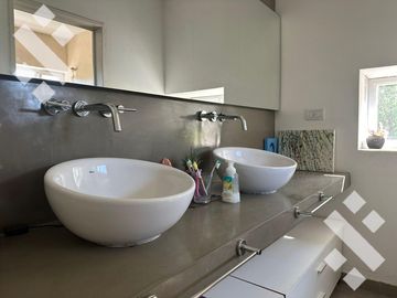 En venta, Casa de 3 Dormitorios, Quincho Completo y Pileta, B° Laguna Blanca, Plottier.