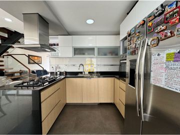 SE VENDE ESPECTACULAR CASA EN CHIA VEREDA LA BALSA