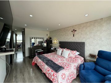 SE VENDE ESPECTACULAR CASA EN CHIA VEREDA LA BALSA