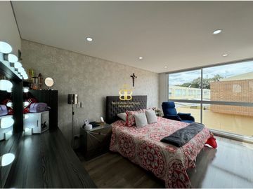SE VENDE ESPECTACULAR CASA EN CHIA VEREDA LA BALSA