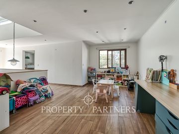 La Reserva. Casa moderna con impresionante vista al valle