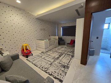 CASA DE 5 RECAMARAS EN VENTA EN RESIDENCIAL LAGOS DEL SOL CANCUN COLDWELL BANKER