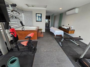 CASA DE 5 RECAMARAS EN VENTA EN RESIDENCIAL LAGOS DEL SOL CANCUN COLDWELL BANKER