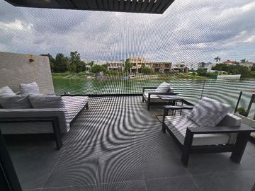 CASA DE 5 RECAMARAS EN VENTA EN RESIDENCIAL LAGOS DEL SOL CANCUN COLDWELL BANKER