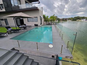 CASA DE 5 RECAMARAS EN VENTA EN RESIDENCIAL LAGOS DEL SOL CANCUN COLDWELL BANKER