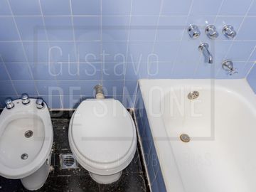 Venta Departamento de 2 ambientes en  Las Cañitas