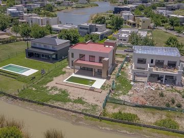 Casa en venta a Estrenar - El Canton - Islas PG