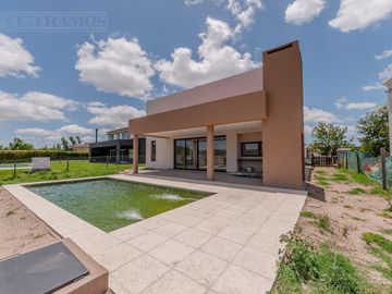 Casa en venta a Estrenar - El Canton - Islas PG