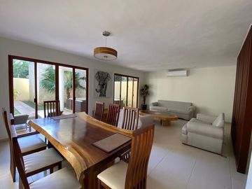 Bonita casa en venta en Villa Nautilus dentro de  Aldea Zamá, Tulum, Qroo.