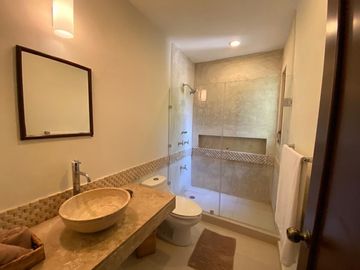 Bonita casa en venta en Villa Nautilus dentro de  Aldea Zamá, Tulum, Qroo.