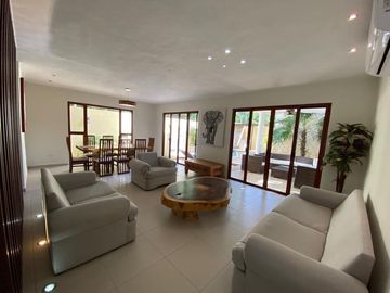 Bonita casa en venta en Villa Nautilus dentro de  Aldea Zamá, Tulum, Qroo.
