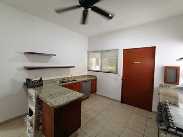 En Venta, Casa de un piso en Las Fincas, Temozón Norte Mérida, Yucatán (3Rec)