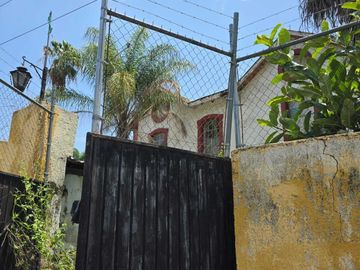 OPORTUNIDAD UNICA, CASA EN VENTA COMO TERRENO A LA ORILLA DEL LAGO DE CHAPALA.