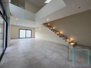 CASA EN VENTA MITICA ZONA CARRETERA NACIONAL SANTIAGO